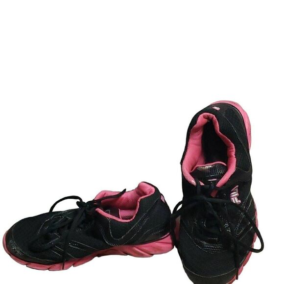 9 1/2 FILA Tennis Shoes 👟 - Picture 1 of 5